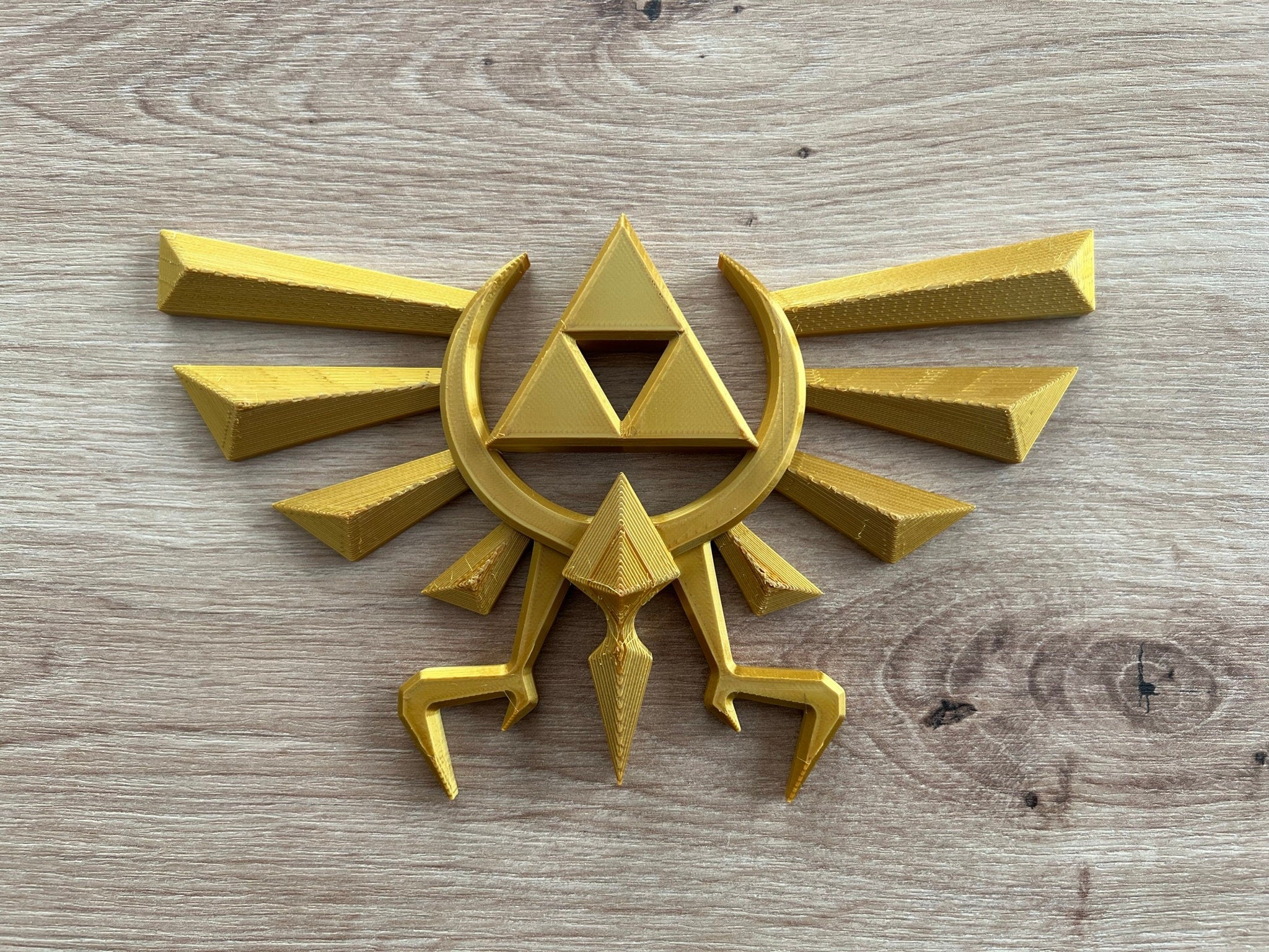 Hyrule Triforce Wingcrest - Wall Décor in THe Legend of Zelda Style